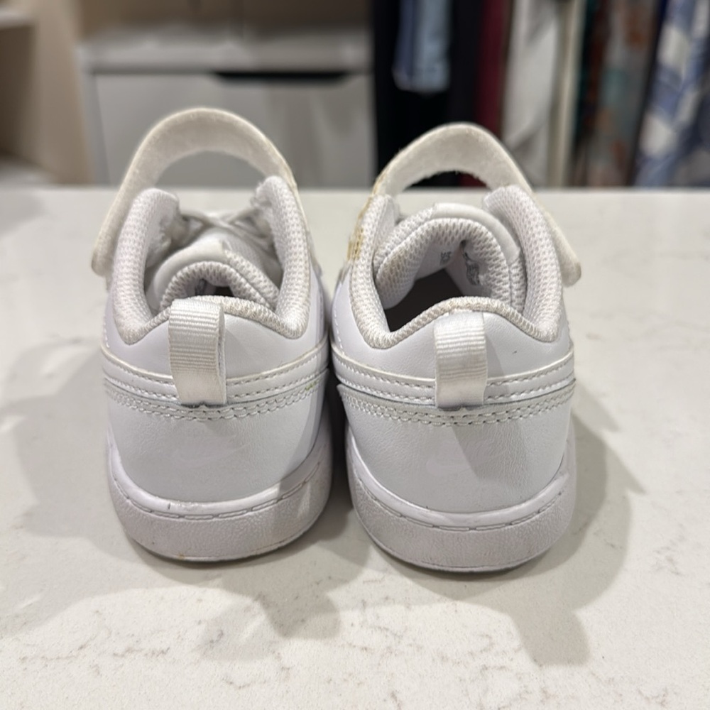 White Nike Shoes - Picture 4 of 7
